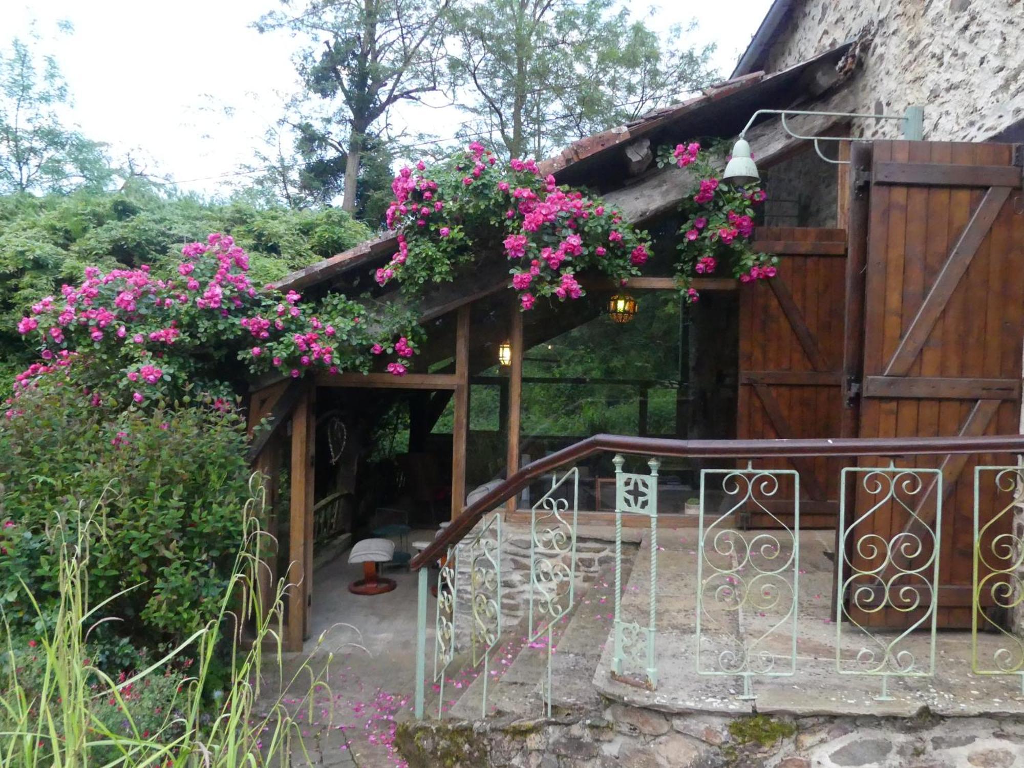 Bed and Breakfast Au Coeur Des Loges Saint-Bonnet-de-Bellac Exteriér fotografie